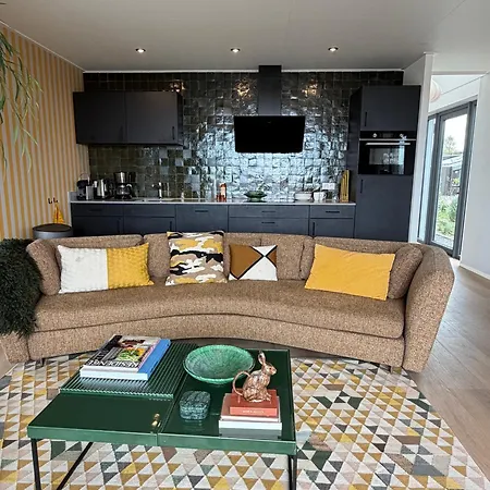 Enkhuizer Beachhouse Sinne Nr 514 *